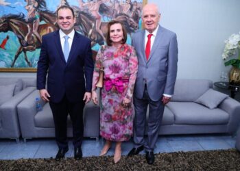 Presidente do TCE-AM prestigia posse do novo governador do Amazonas