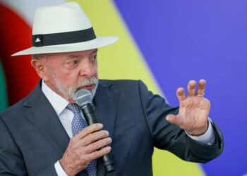 Lula defende proibição de IA nas eleições: “Vai servir aos mentirosos