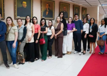 Câmara Municipal de Manaus fortalece aproximação da população por meio de visitas guiadas