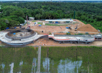 Oca Niemeyer avança com aplicação de 202 metros cúbicos de concreto na cúpula