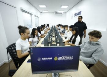 Governador Roberto Cidade inaugura sétima escola do Cetam em Manaus e lança edital para cursos presenciais na unidade