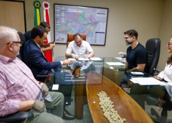 Governador Roberto Cidade assina resultado final do primeiro concurso público da história da Sema Amazonas