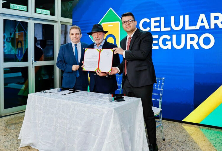 “Muita coisa vai mudar para quem roubar celular”, diz Lula ao lançar nova fase do Celular Seguro