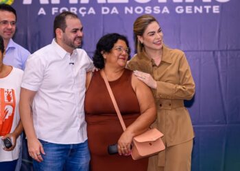 Governador Roberto Cidade entrega 2,1 mil óculos de grau e avança com saúde oftalmológica no estado