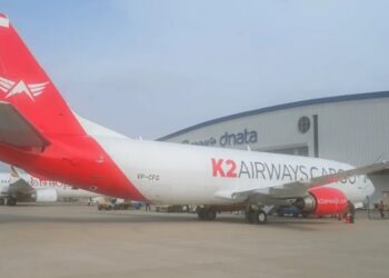 Boeing 737 desaparece sobre o Mar Arábico após piloto relatar falha