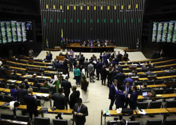 Comissão aprova projeto sobre transporte gratuito no Dia de Finados