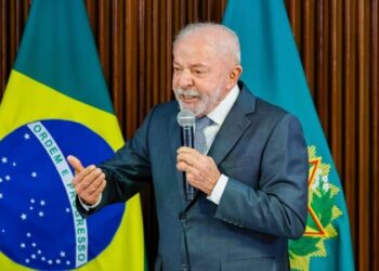 Lula mira controle sobre terras raras em reação a tarifaço