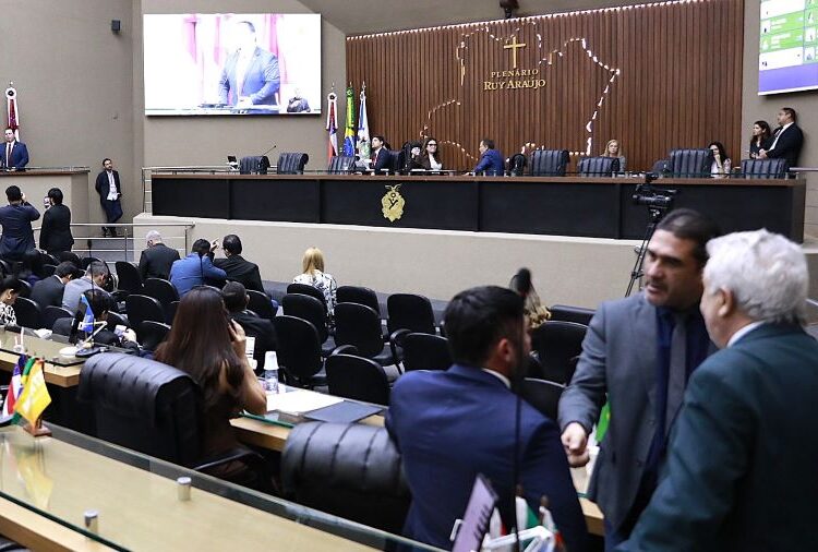 Eleição da Aleam deve ocorrer na quarta, mas STF ainda analisará decisão