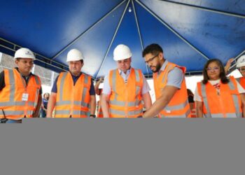 Governador Roberto Cidade acompanha obras em escola de Manaus e autoriza construção de 27 escolas indígenas no AM