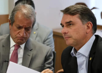 Bolsonaro vai indicar o vice de Flávio, afirma Valdemar Costa Neto