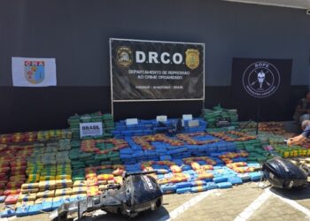 Polícia apreende fuzil e mais de 2,5 toneladas de droga no interior do AM