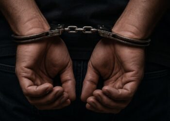 Homem é preso por se passar por funcionário público e aplicar diversos golpes financeiros em Manaus
