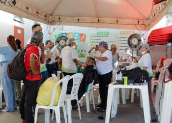 Em homenagem ao Dia do Feirante, prefeitura promove edição especial do projeto ‘Viva Feira’ e realiza 157 atendimentos