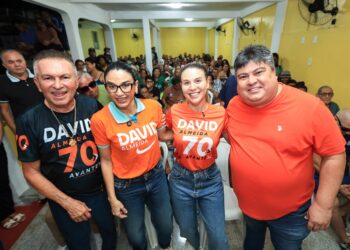 Em encontro com apoiadores, Dra. Shádia conta como experiência na saúde a levou à disputa política