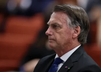 Defesa de Bolsonaro pede a Moraes retorno de dois ex-assessores à equipe do ex-presidente